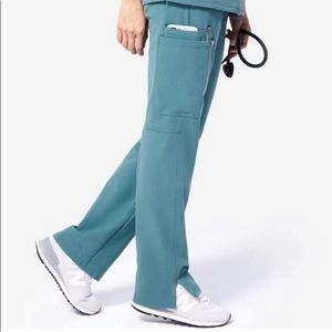 Women’s Fig Kade cargo scrub pants